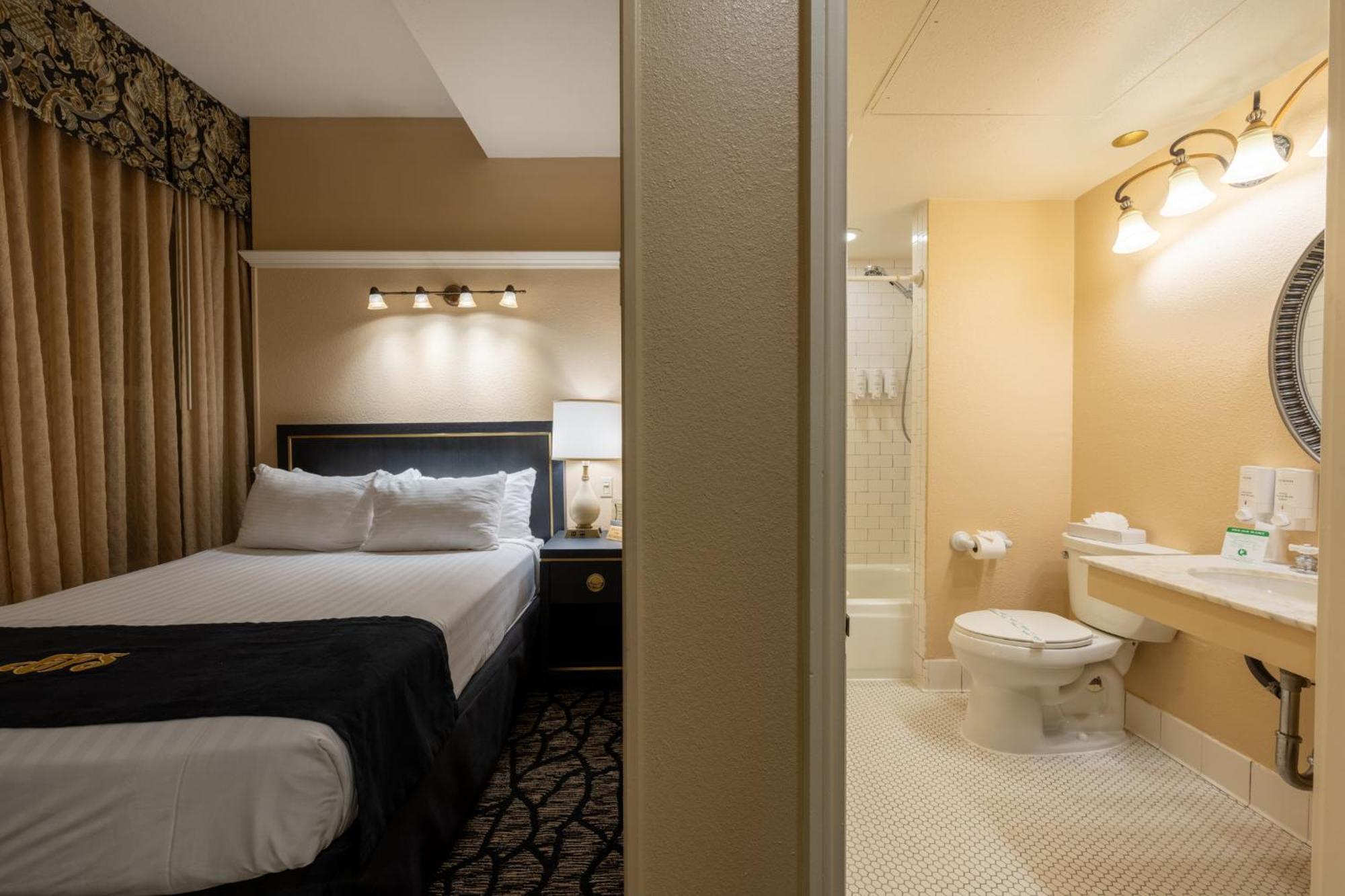 Gaslamp Plaza Suites Сан-Диего Экстерьер фото