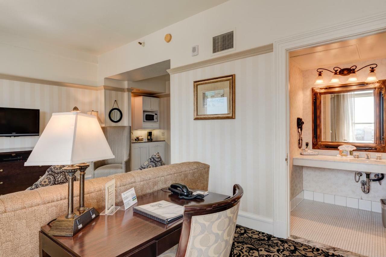 Gaslamp Plaza Suites Сан-Диего Экстерьер фото
