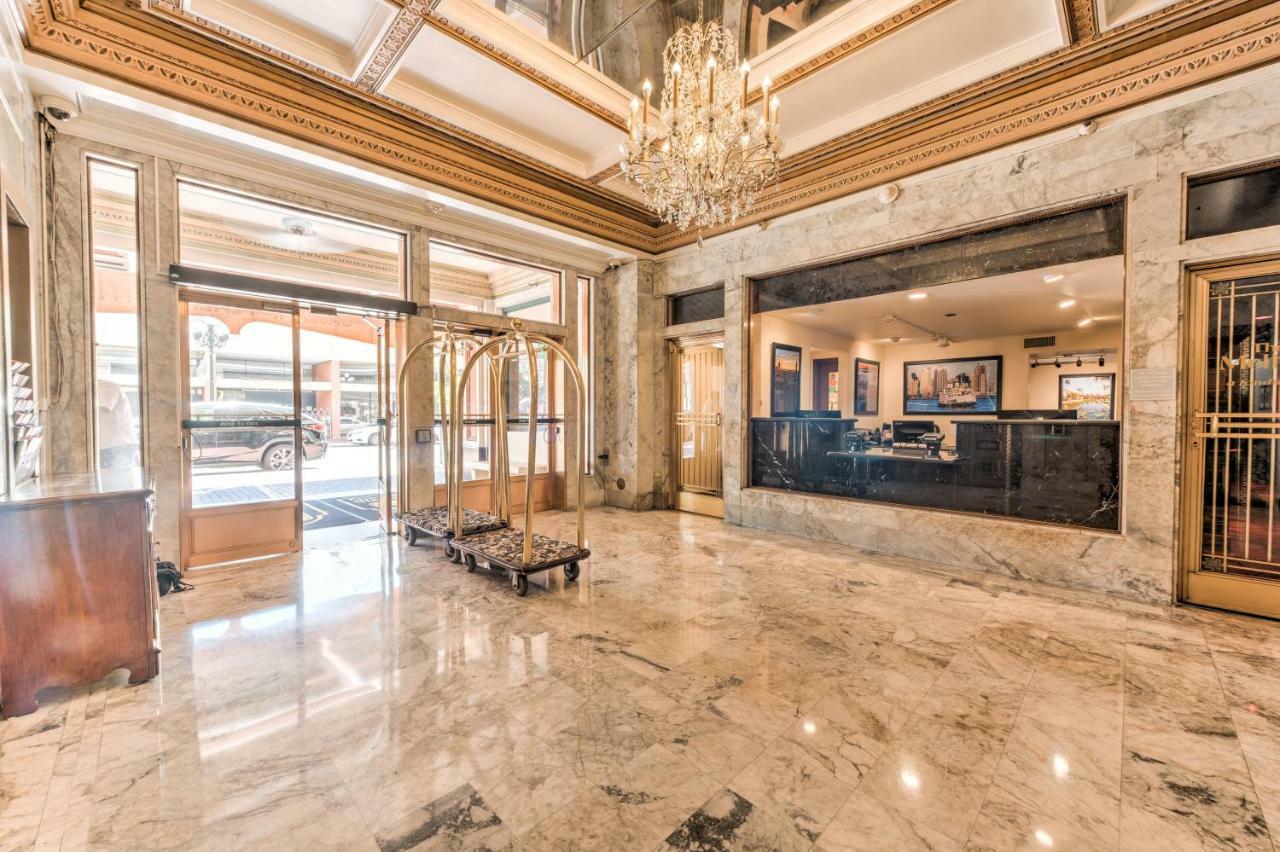 Gaslamp Plaza Suites Сан-Диего Экстерьер фото