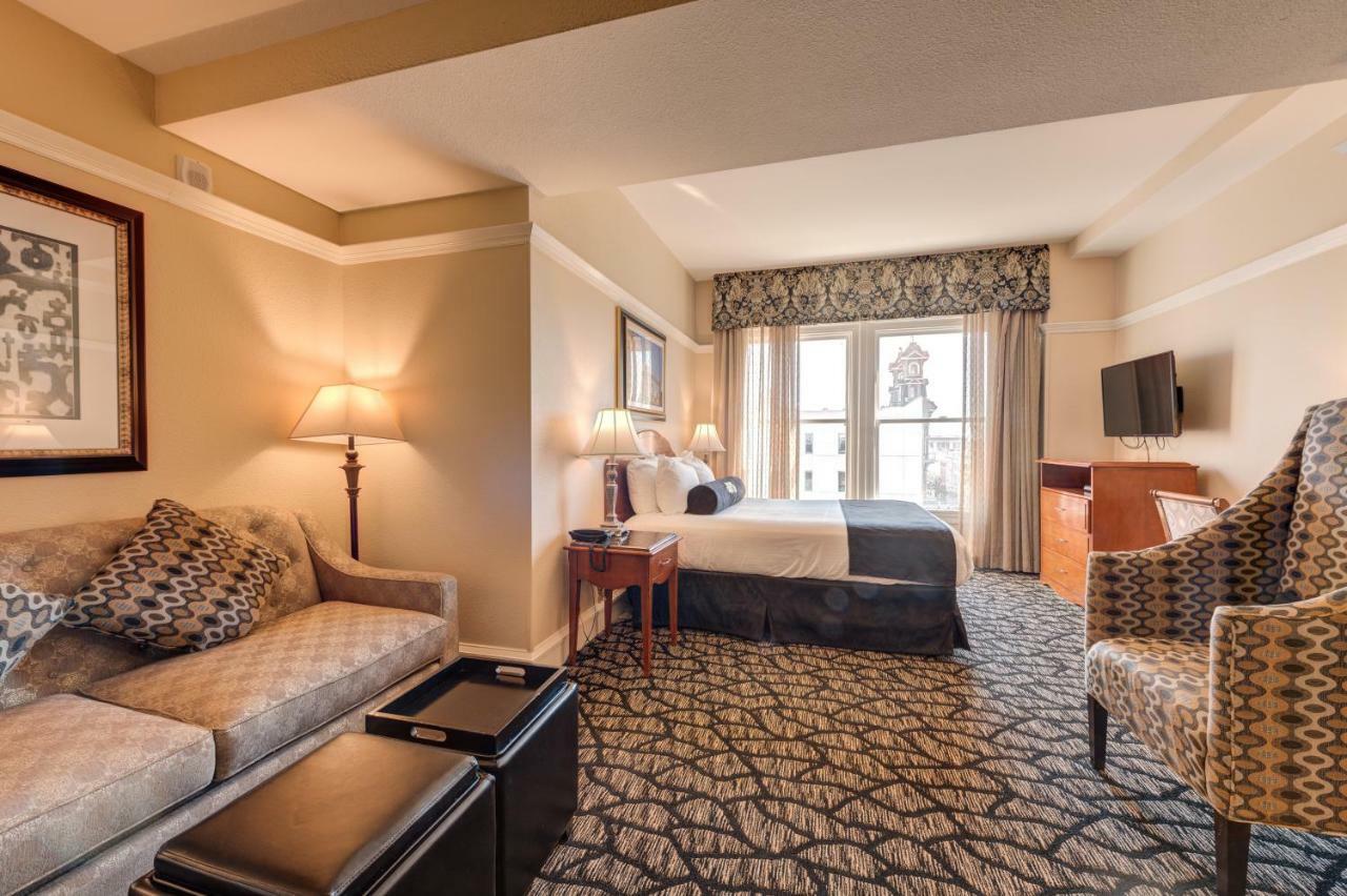 Gaslamp Plaza Suites Сан-Диего Экстерьер фото