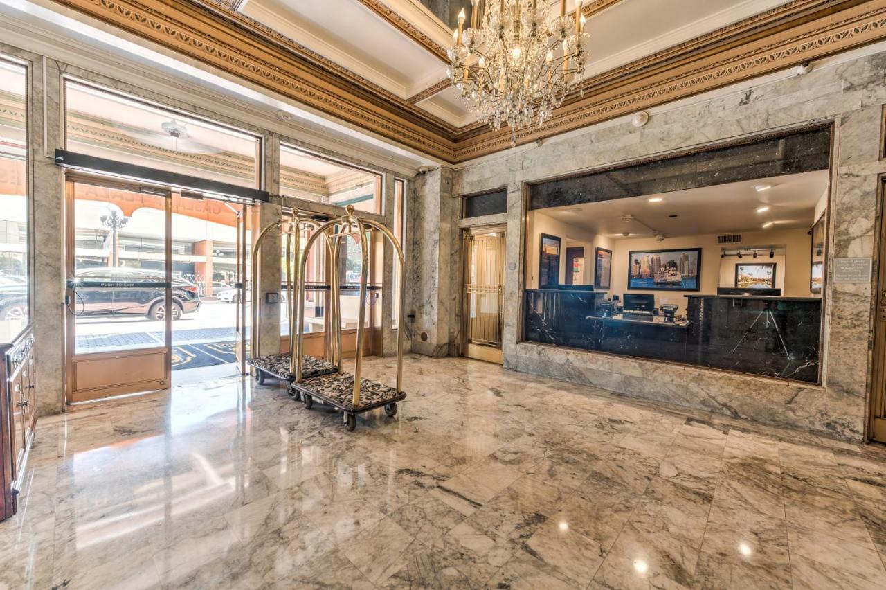 Gaslamp Plaza Suites Сан-Диего Экстерьер фото